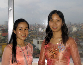 Anh9-PLANET sales team.jpg